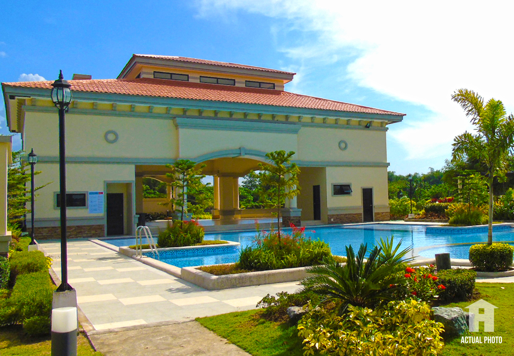 BTW-clubhouse-pool-area-BANNER